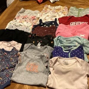 Lot of 20 pieces of girl themed baby clothes 0-3 up to 12months winter/spring